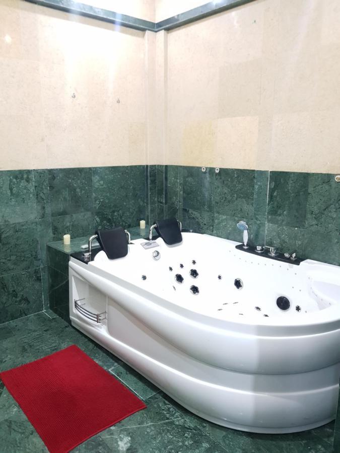 Lights Spa National Arena Mega Mall Monza Bucureşti Ngoại thất bức ảnh